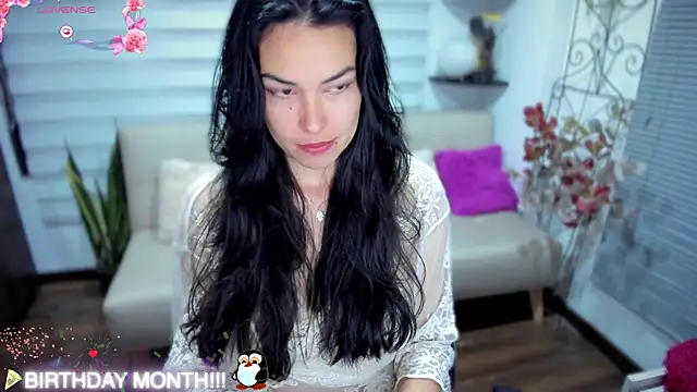 Lunlunera online show from November 16, 2025, 1:43 am