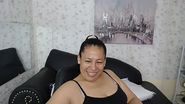 Snapshot of mature_martina chatting on July 14, 2026, 10:27 pm mature martina online show from July 14, 2026, 10:27 pm