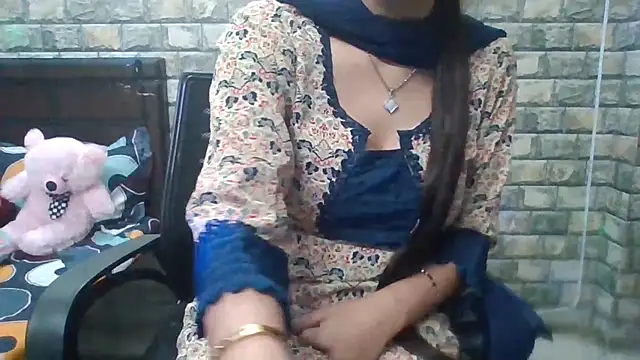 Sexy iknoor online show from November 16, 2025, 4:39 am