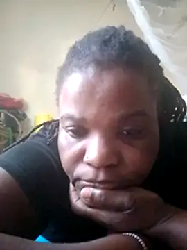 Snapshot of pretty-donna chatting on June 18, 2026, 11:59 am pretty-donna online show from June 18, 2026, 11:59 am
