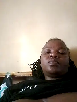 pretty-donna online show from November 23, 2025, 10:25 am