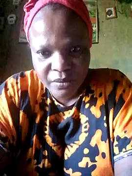 Snapshot of pretty-donna chatting on April 15, 2026, 6:19 am pretty-donna online show from April 15, 2026, 6:19 am