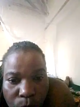 Snapshot of pretty-donna chatting on June 29, 2026, 12:27 pm pretty-donna online show from June 29, 2026, 12:27 pm