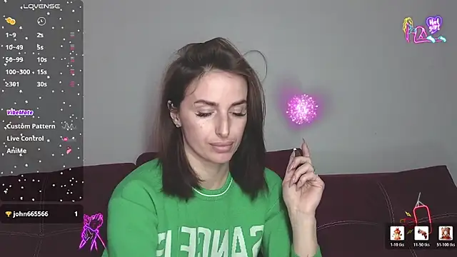 Snapshot of xx_adrihanna_xx chatting on April 16, 2026, 3:46 pm xx adrihanna xx online show from April 16, 2026, 3:46 pm