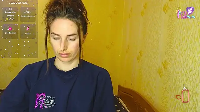 Snapshot of xx_adrihanna_xx chatting on March 24, 2026, 5:13 pm xx adrihanna xx online show from March 24, 2026, 5:13 pm