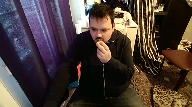 Snapshot of Bebemickey75 chatting on February 26, 2025, 2:49 pm Bebemickey75 online show from February 26, 2025, 2:49 pm