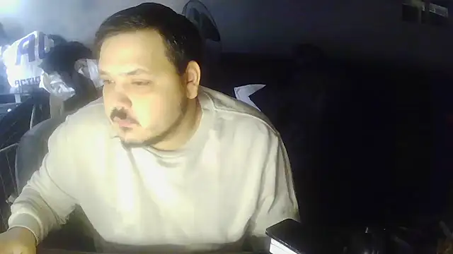 Snapshot of Bebemickey75 chatting on October 18, 2025, 12:51 pm Bebemickey75 online show from October 18, 2025, 12:51 pm