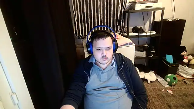 Snapshot of Bebemickey75 chatting on February 14, 2025, 10:25 pm Bebemickey75 online show from February 14, 2025, 10:25 pm