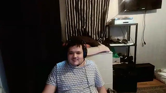 Snapshot of Bebemickey75 chatting on February 2, 2025, 8:08 pm Bebemickey75 online show from February 2, 2025, 8:08 pm