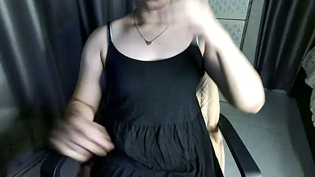 Snapshot of Sima--Roy chatting on June 7, 2026, 5:29 pm Sima--Roy online show from June 7, 2026, 5:29 pm