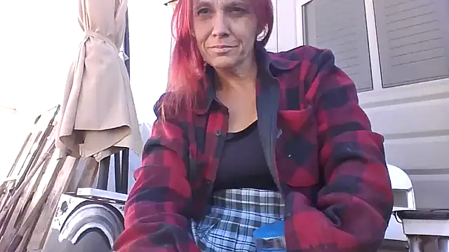 spundarella420 online show from November 4, 2025, 2:21 pm