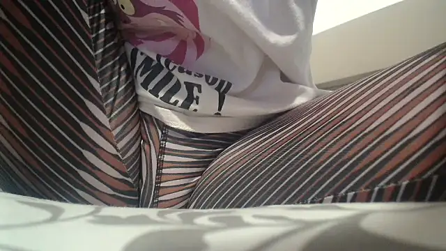 Snapshot of Web_Lady chatting on October 11, 2025, 3:57 pm Web Lady online show from October 11, 2025, 3:57 pm