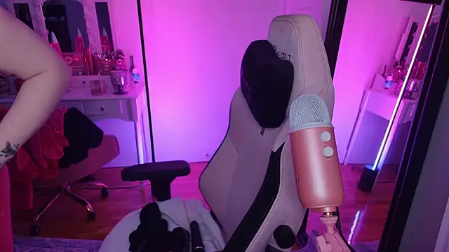 Snapshot of rachelbrooksxx chatting on January 18, 2026, 8:23 pm rachelbrooksxx online show from January 18, 2026, 8:23 pm