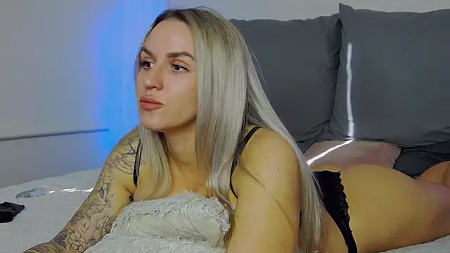 SofiJames online show from November 4, 2025, 6:50 am