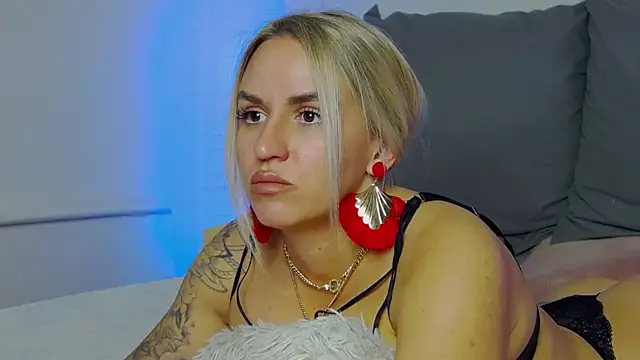 SofiJames online show from September 20, 2025, 6:51 am