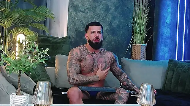 masterkingofmusclee online show from March 26, 2026, 9:46 pm