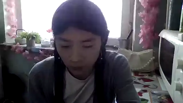 CarlyJoy online show from November 5, 2025, 11:02 am