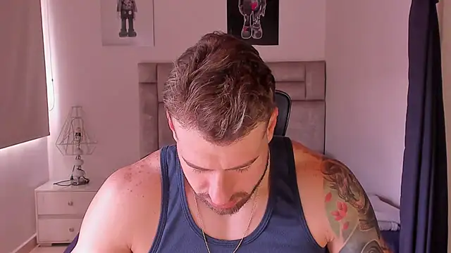 Snapshot of paul_rogerr chatting on December 14, 2025, 6:57 pm paul rogerr online show from December 14, 2025, 6:57 pm