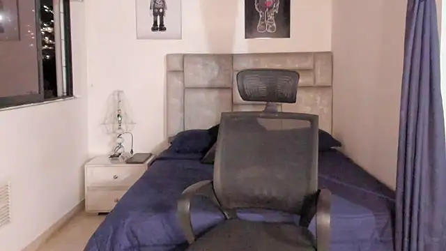 Snapshot of paul_rogerr chatting on October 29, 2025, 6:12 am paul rogerr online show from October 29, 2025, 6:12 am