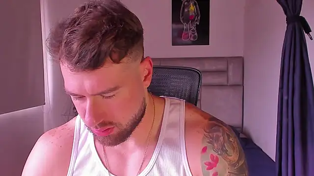 Snapshot of paul_rogerr chatting on May 19, 2026, 4:58 pm paul rogerr online show from May 19, 2026, 4:58 pm
