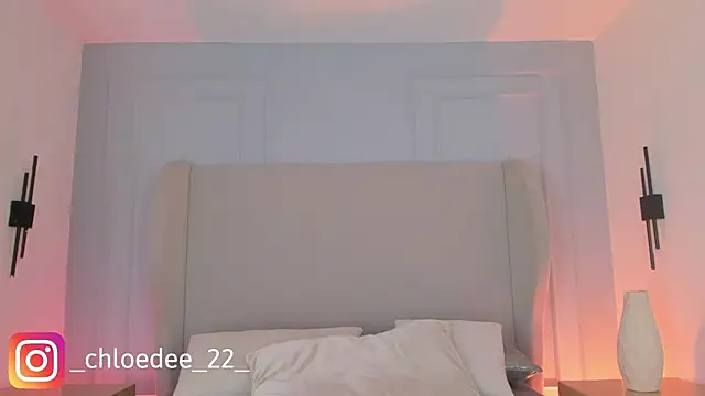 chloe d online show from February 22, 2026, 12:40 pm