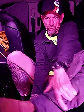 deepstroker42071 online show from March 8, 2026, 10:18 am