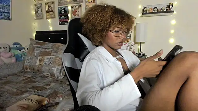 Cristal Jonasxh online show from September 23, 2025, 4:52 am