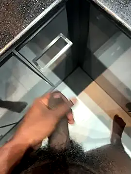 Yurt000 online show from November 19, 2025, 8:09 pm