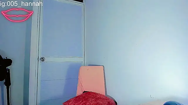 Hannahsmit online show from October 17, 2025, 6:50 am