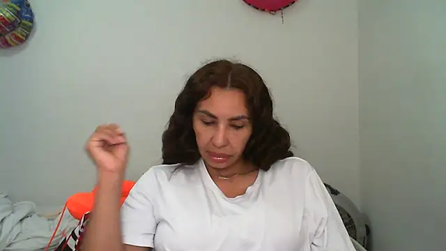 Snapshot of salome__milf chatting on February 8, 2026, 12:08 am salome milf online show from February 8, 2026, 12:08 am