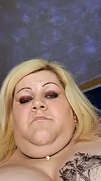 ducicsajsziii online show from February 14, 2025, 8:59 pm