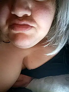 Snapshot of ducicsajsziii chatting on January 14, 2026, 6:55 pm ducicsajsziii online show from January 14, 2026, 6:55 pm