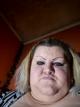 Snapshot of ducicsajsziii chatting on December 20, 2025, 9:06 pm ducicsajsziii online show from December 20, 2025, 9:06 pm