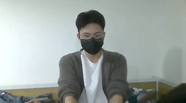 Gwencloudy online show from January 1, 2025, 1:27 pm