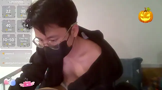 Gwencloudy online show from February 10, 2025, 6:53 am