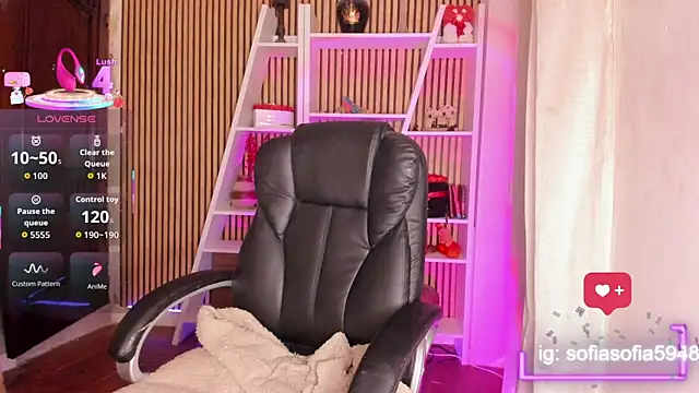 sofiah  online show from March 4, 2026, 7:10 pm