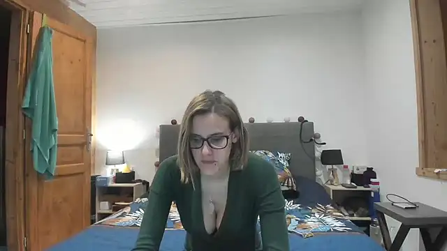 Madame Callie online show from April 21, 2026, 7:20 pm