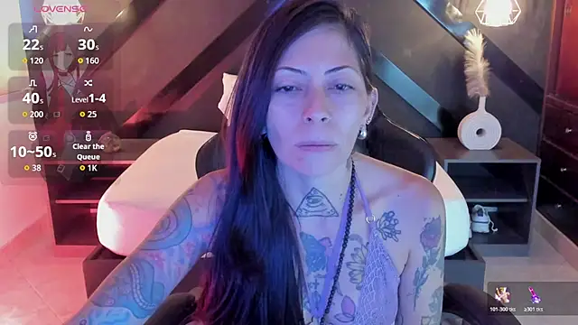 Snapshot of dark_gotica chatting on June 8, 2026, 11:55 am dark gotica online show from June 8, 2026, 11:55 am