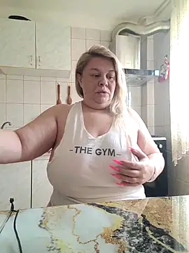 AriannaMilf online show from April 8, 2026, 9:00 am