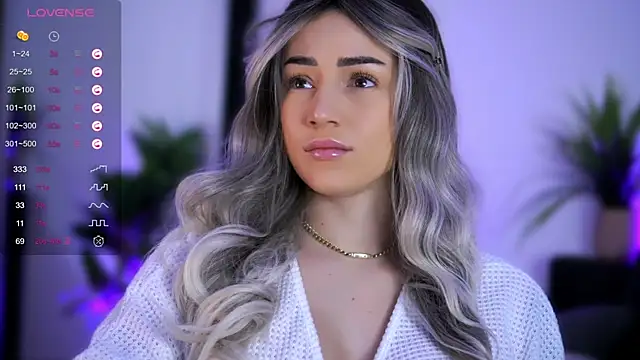 AishaCarter online show from December 19, 2025, 4:05 am