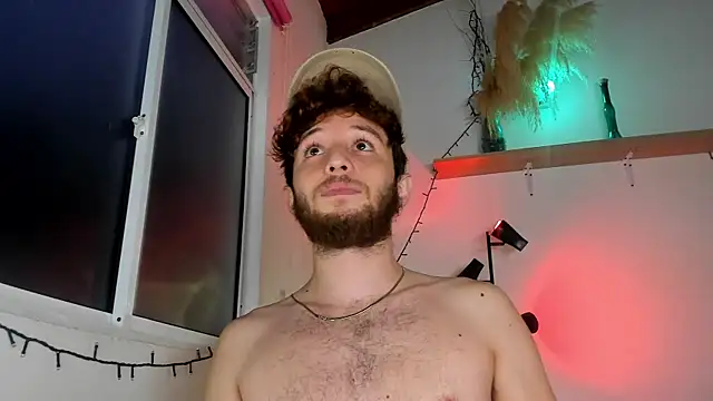 Snapshot of Juan_Castano chatting on December 16, 2025, 10:52 am Juan Castano online show from December 16, 2025, 10:52 am