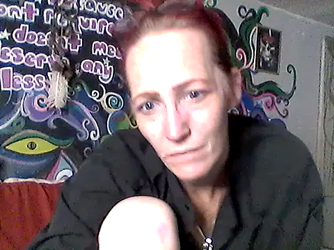 Snapshot of 4EyedSluttyGinger chatting on January 14, 2026, 7:17 pm 4EyedSluttyGinger online show from January 14, 2026, 7:17 pm