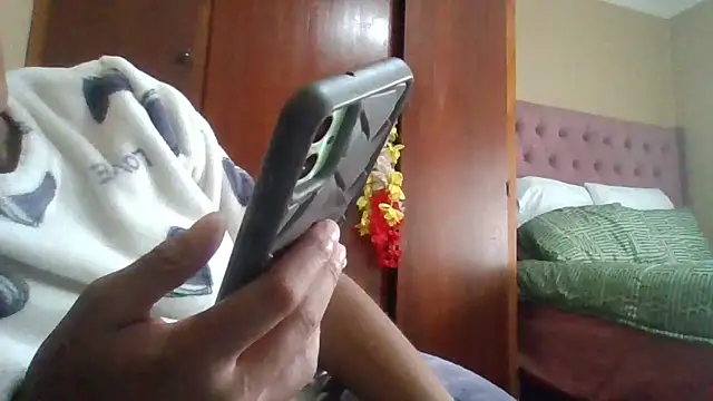 ShooingBunch online show from November 9, 2025, 9:35 am