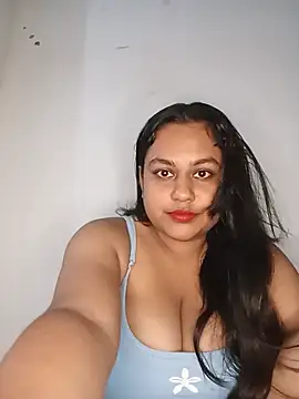 Snapshot of bumblebeegirl chatting on July 26, 2026, 2:13 pm bumblebeegirl online show from July 26, 2026, 2:13 pm