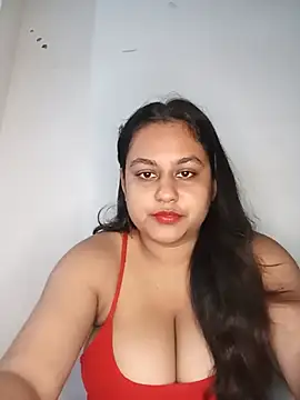 Snapshot of bumblebeegirl chatting on July 4, 2026, 2:21 pm bumblebeegirl online show from July 4, 2026, 2:21 pm