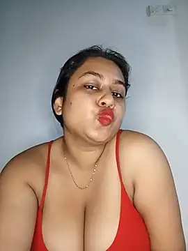Snapshot of bumblebeegirl chatting on June 20, 2026, 1:38 pm bumblebeegirl online show from June 20, 2026, 1:38 pm