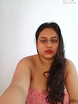 Snapshot of bumblebeegirl chatting on June 14, 2026, 6:14 am bumblebeegirl online show from June 14, 2026, 6:14 am