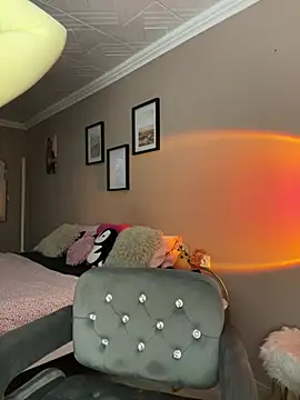 alexababy online show from January 14, 2026, 1:04 pm