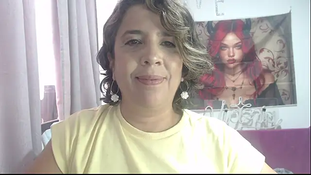 Snapshot of Victoria_meester chatting on December 1, 2025, 8:32 pm Victoria meester online show from December 1, 2025, 8:32 pm