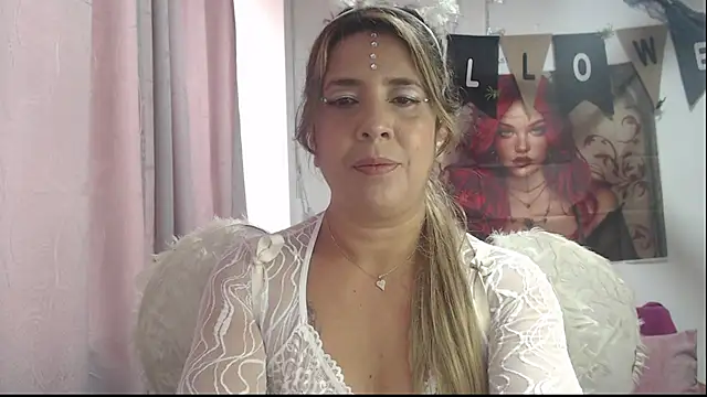 Snapshot of Victoria_meester chatting on October 30, 2025, 2:58 pm Victoria meester online show from October 30, 2025, 2:58 pm